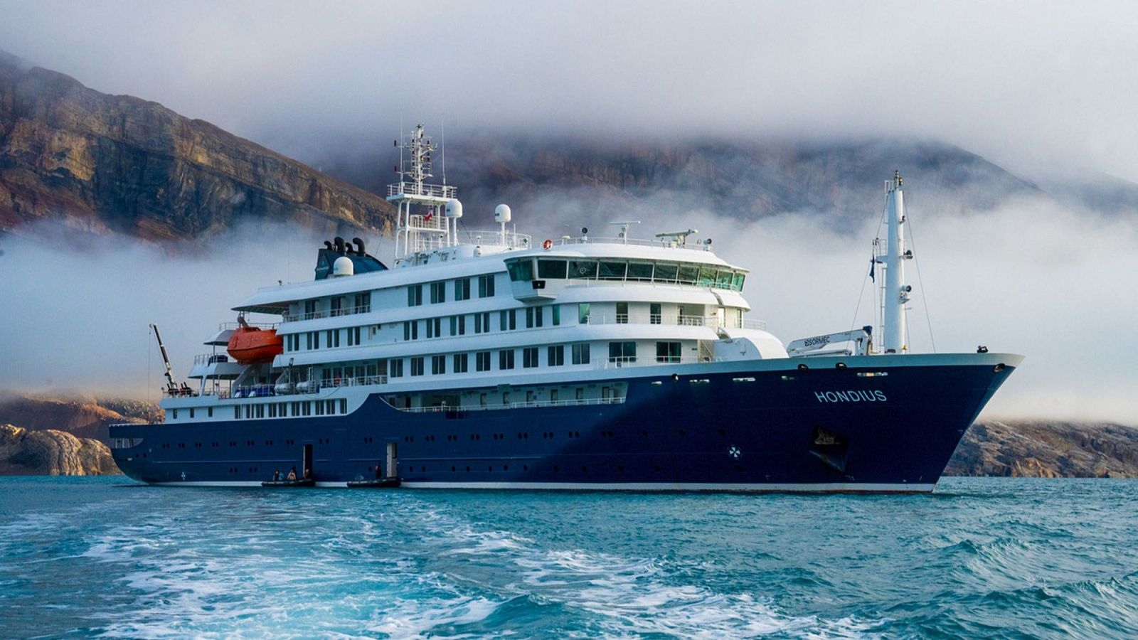 España asume recepción de crucero con brote de hantavirus y activa protocolo sanitario en Canarias