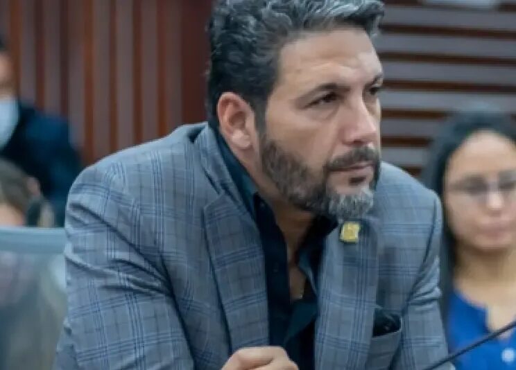 Procuraduría aparta temporalmente a Agmeth Escaf en medio de la recta final electoral