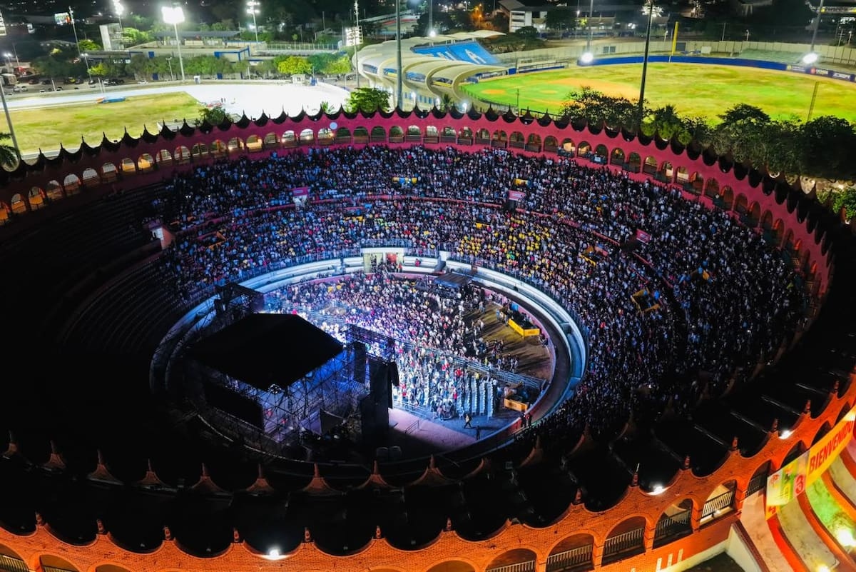 Cartagena celebró 493 años de historia con una multitudinaria fiesta cultural y musical