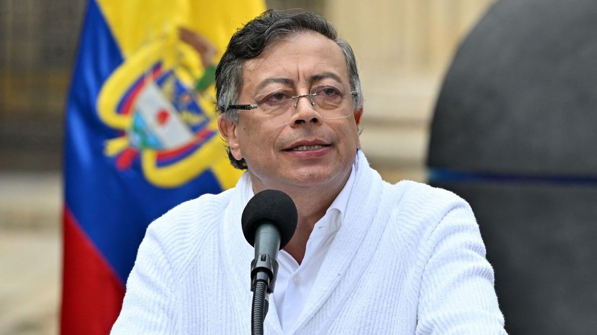 Petro critica las actuaciones del presidente electo Abelardo de la Espriella y advierte posibles consecuencias legales