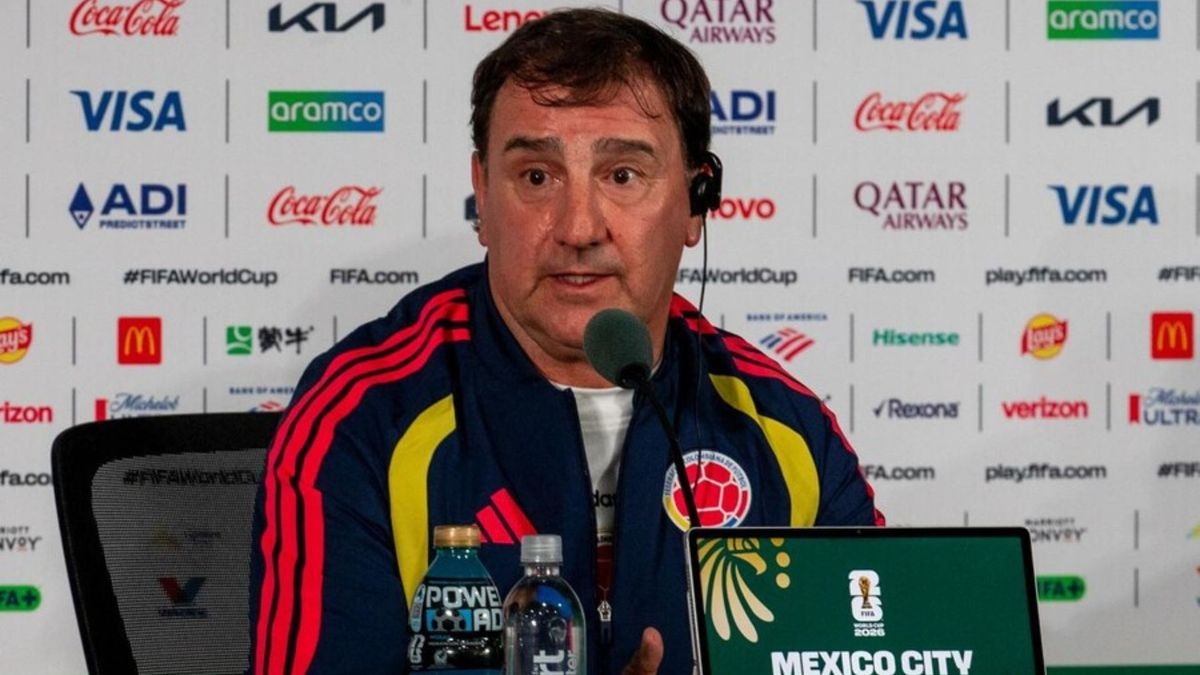 Néstor Lorenzo espera la decisión de la Federación tras la eliminación de Colombia en el Mundial