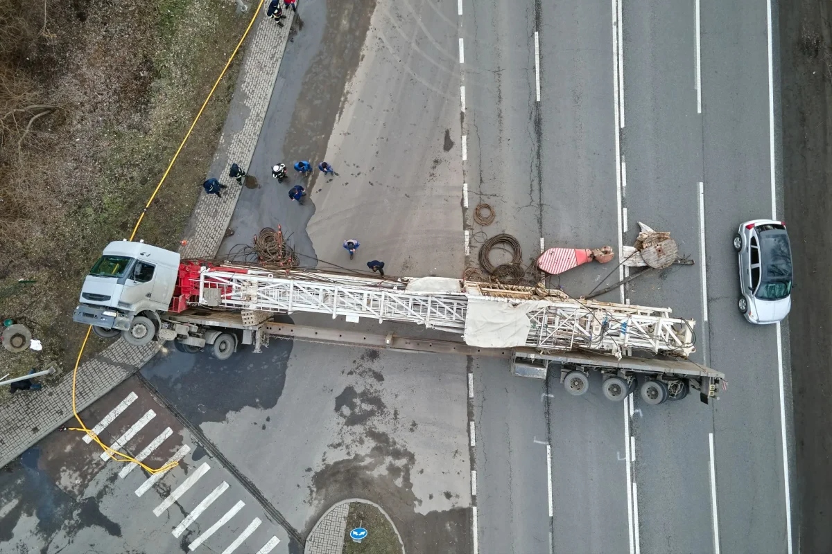 Accidente de camión contra un tráiler de 18 ruedas en Sacramento