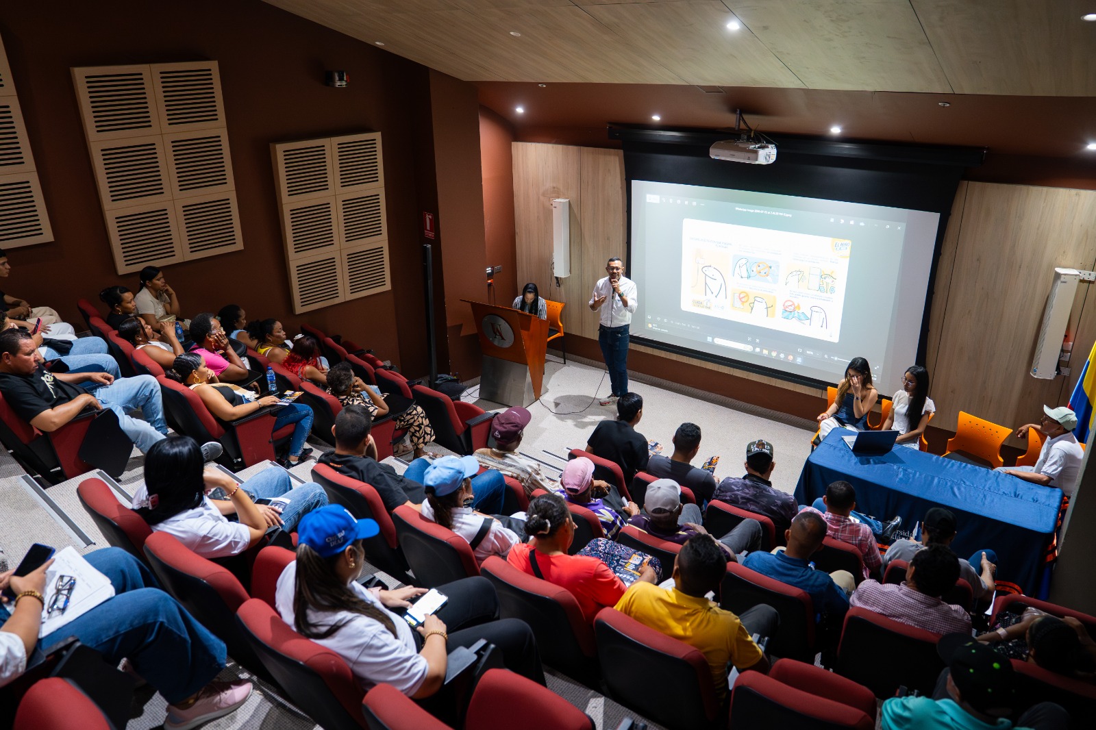 FUNDEMAT y Air-e fortalecen la educación ambiental con una campaña sobre ahorro de energía y cambio climático