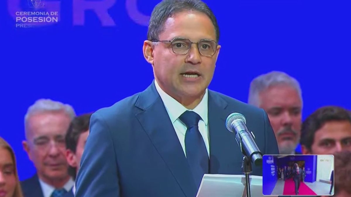 Honorio Henríquez posesionó a Abelardo de la Espriella y le pidió cambios de fondo para Colombia