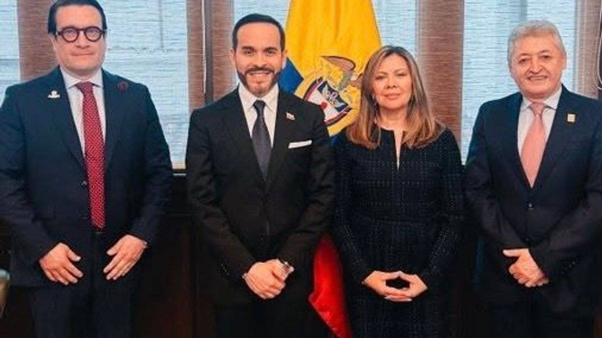 Abelardo de la Espriella y Luz Adriana Camargo sostuvieron su primer encuentro oficial