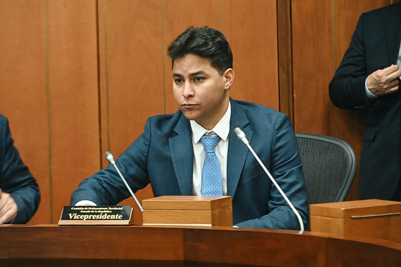 Camilo Torres Villalba asume la Vicepresidencia de la Comisión de Ordenamiento Territorial del Senado