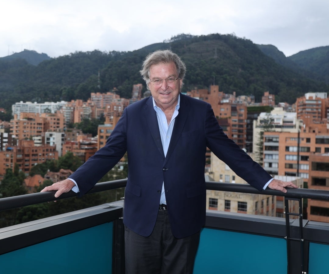 Familia Gilinski anuncia $150.000 millones para reconstruir hospitales y colegios afectados por el terremoto