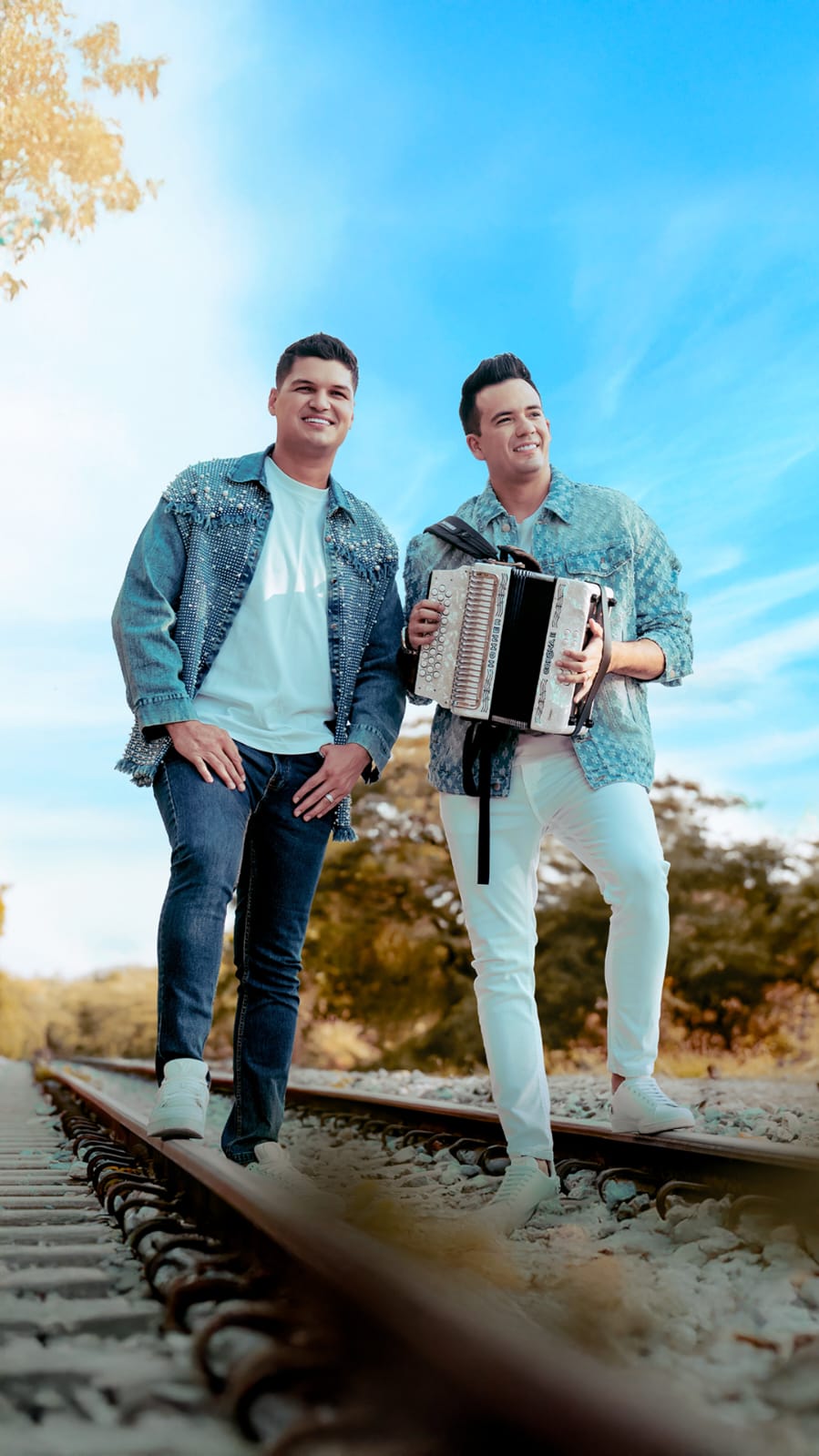 A La Calle Con Elder Dayán! El Vallenato Se Toma Chía En Una Noche De Parranda Y Fiesta