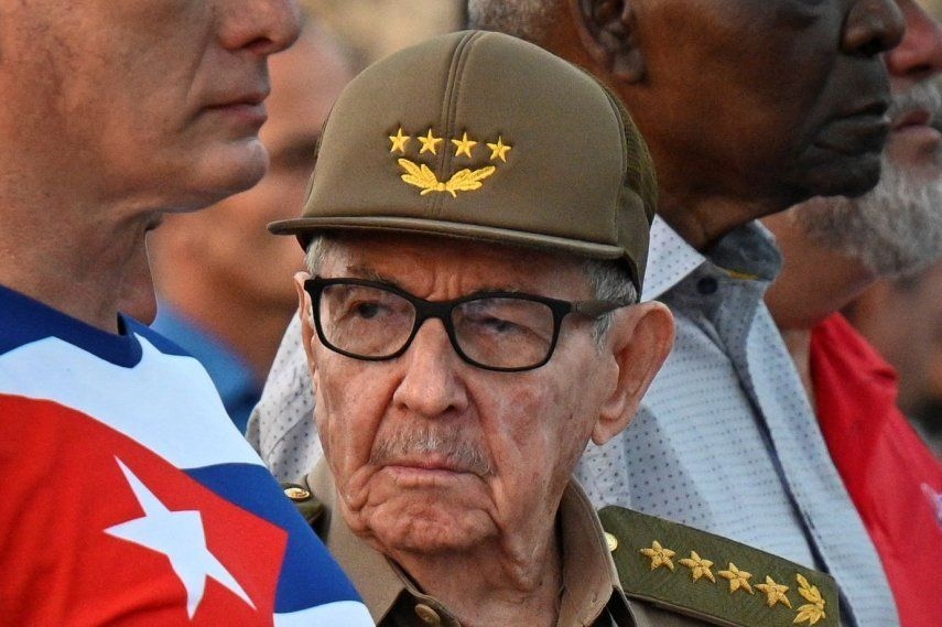 Raúl Castro sigue con vida pero su estado de salud sería crítico