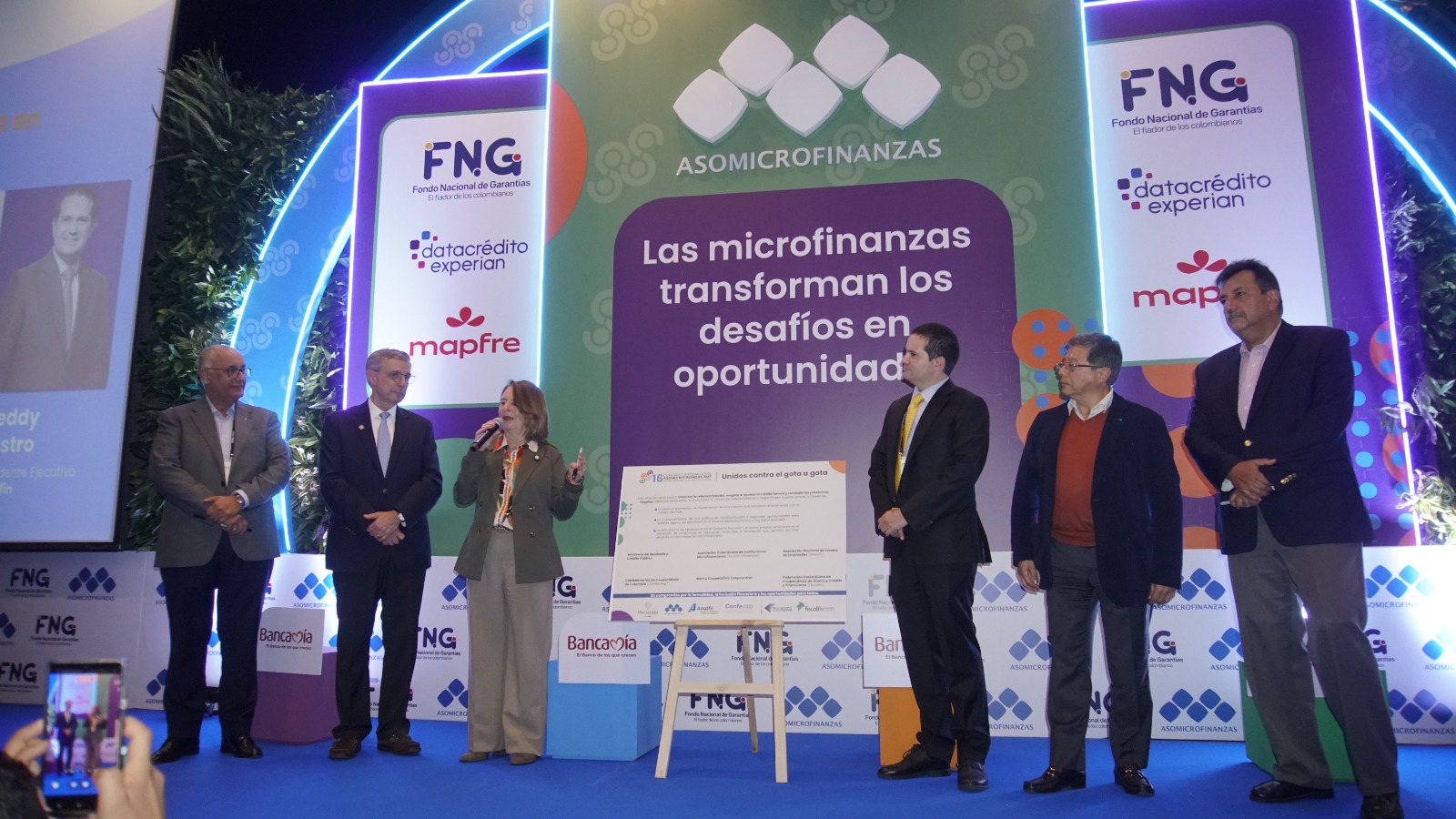 Gobierno Nacional y gremios firman gran acuerdo para combatir el ‘gota a gota’ en Colombia