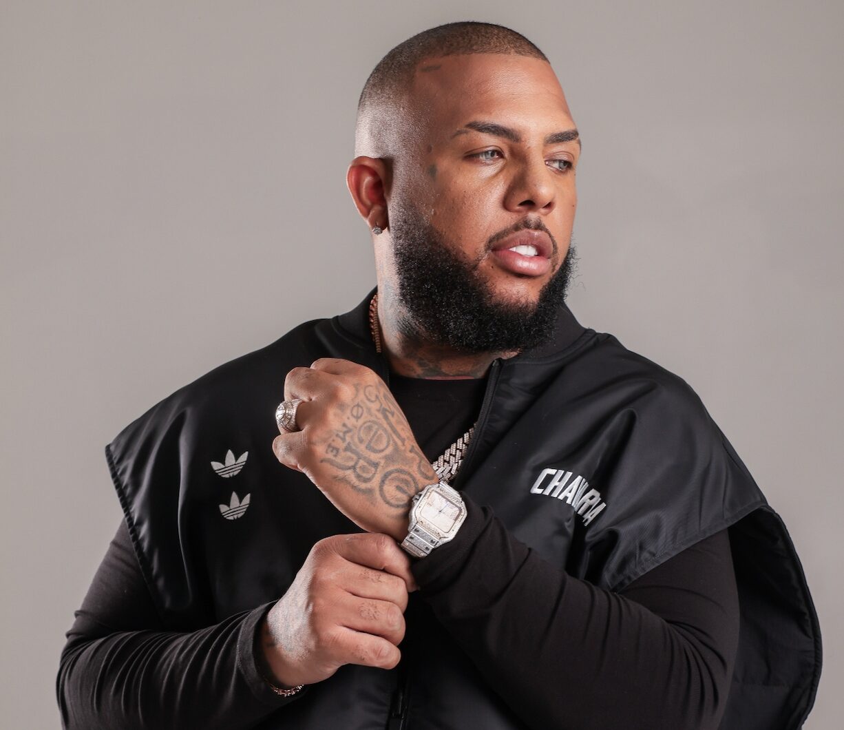 Wow Popy reúne a Farruko, Tito El Bambino y Ñengo Flow en su nuevo álbum Mundial